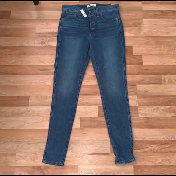 Host Pick ⭐️ Madewell High Rise Button Jeans - Picture 2 of 10